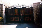 Bono's gates